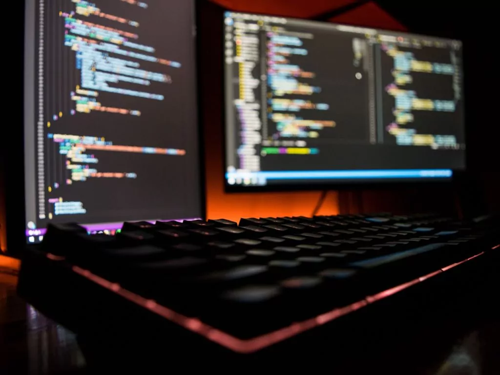 1_CLOUD_fotis-fotopoulos-DuHKoV44prg-unsplash